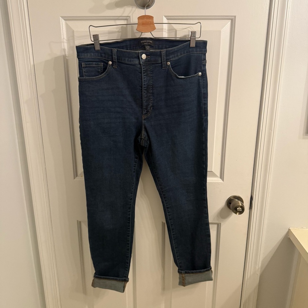 Banana Republic Universal Skinny Jeans in Dark  Blue